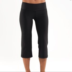 Lululemon Groove Crop